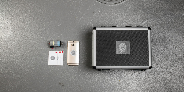 Cô bé 19 tuổi tạo ra một hệ thống hack để dạy mọi người tầm quan trọng của bảo mật