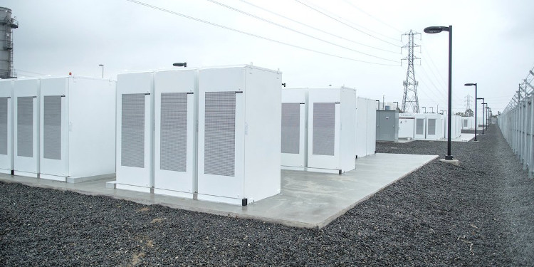 Đại học Stanford chế tạo thành công pin siêu rẻ, không cần lithium