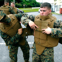 Mỹ thử nghiệm áo chống đạn "càng bắn càng bền"