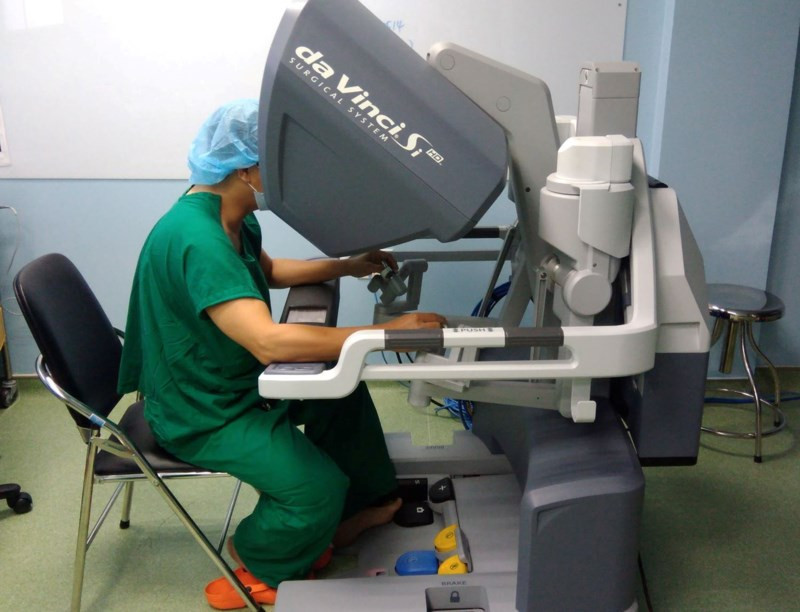 Robot nội soi giúp việc cho bác sĩ bệnh viện Chợ Rẫy như thế nào?