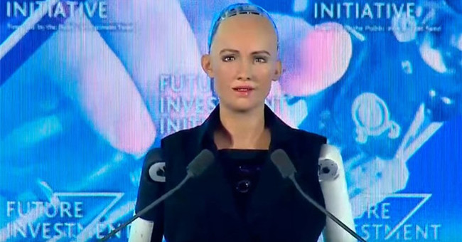 Robot đầu tiên trên thế giới được cấp quyền công dân