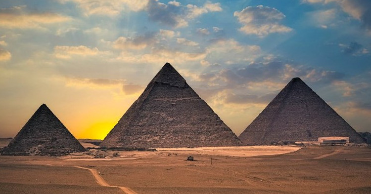 Bên trong Kim Tự Tháp là gì vẫn là một điều bí ẩn đối với các nhà khoa học.