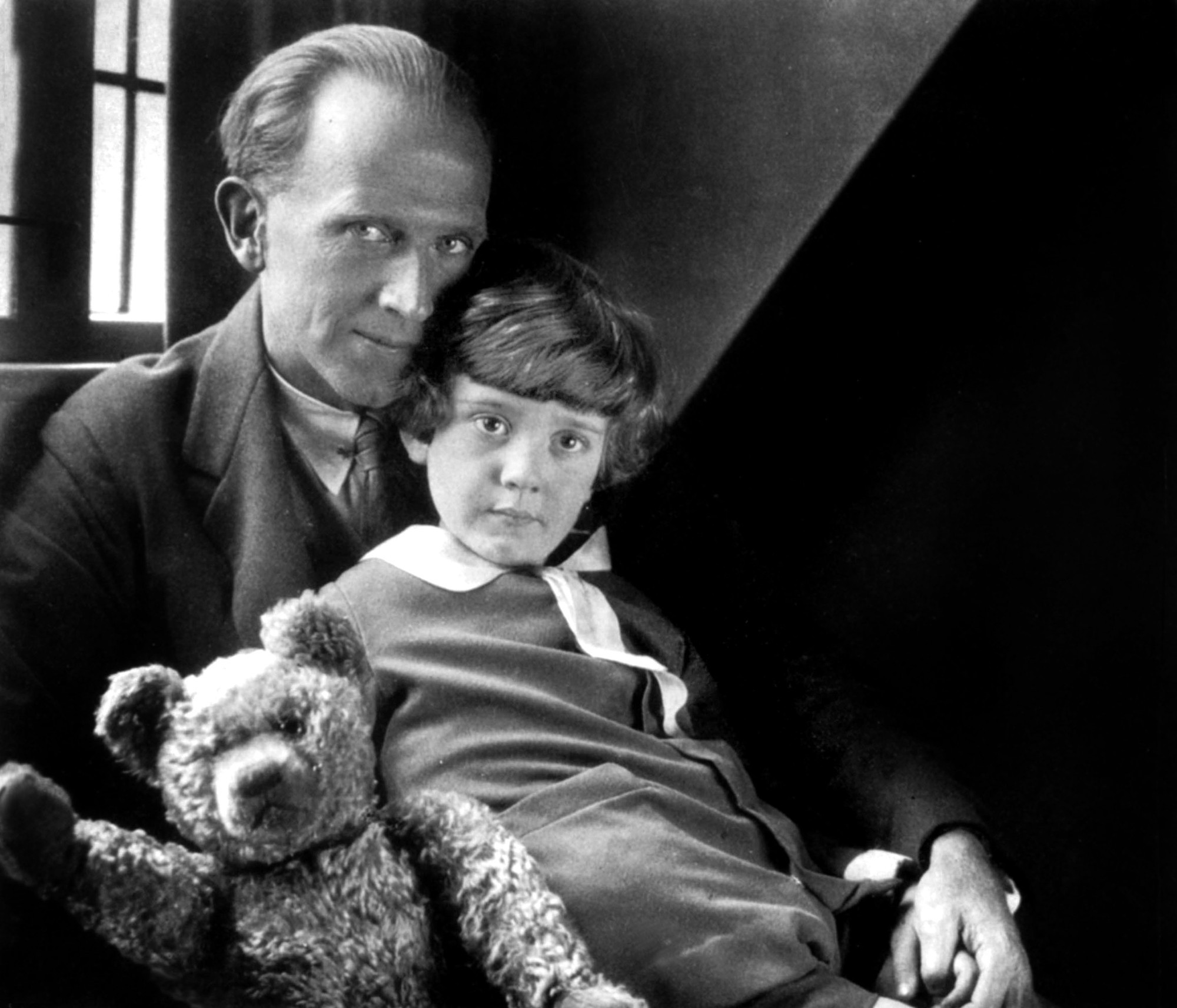 Sự thật về chú gấu nổi tiếng nhất thế giới - Winnie the Pooh