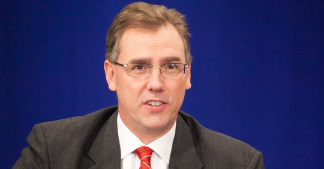 Hóa ra đây là lý do khiến người giàu hay kết giao với những người giàu khác