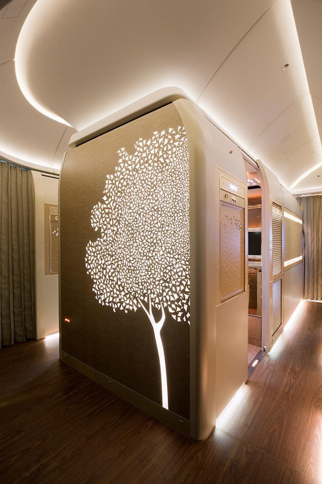 Emirates ra mắt khoang hạng nhất mới siêu sang trên Boeing 777-300ER