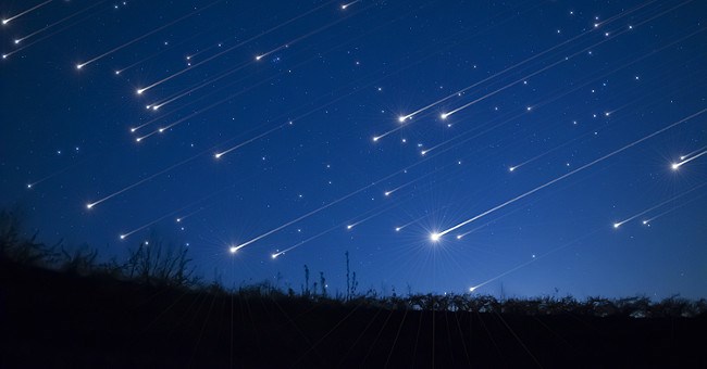 Đừng bỏ lỡ cơn mưa sao băng Leonids cực đẹp vào đêm mai