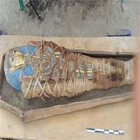 Xác ướp Ai Cập đeo mặt nạ nguyên vẹn sau hơn 1.600 năm