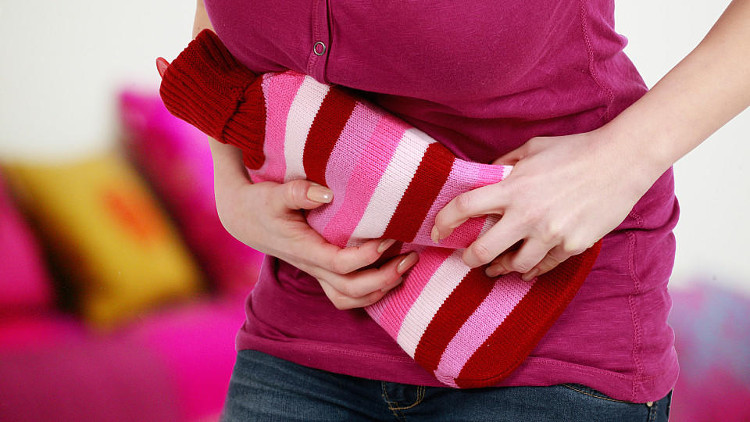 Muốn đi tiểu là phải đứng lên đi ngay đừng để ra nông nỗi này rồi mà hối hận