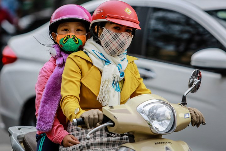 Sai lầm thường gặp của người lớn khi giữ ấm cho trẻ