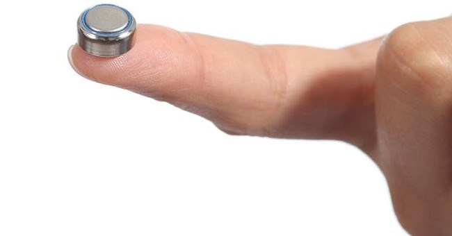 Pin cúc áo - "Sát thủ" nguy hiểm đối với trẻ nhỏ