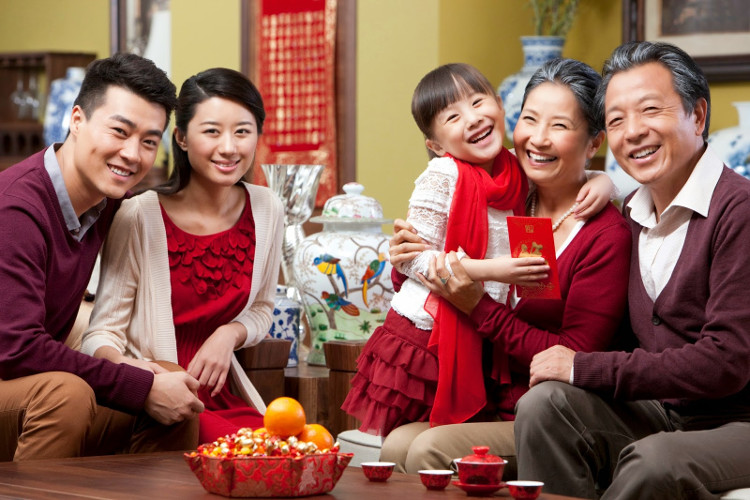 Cứ Tết đến là thấy chuộng màu đỏ, nhưng bạn có biết vì sao?