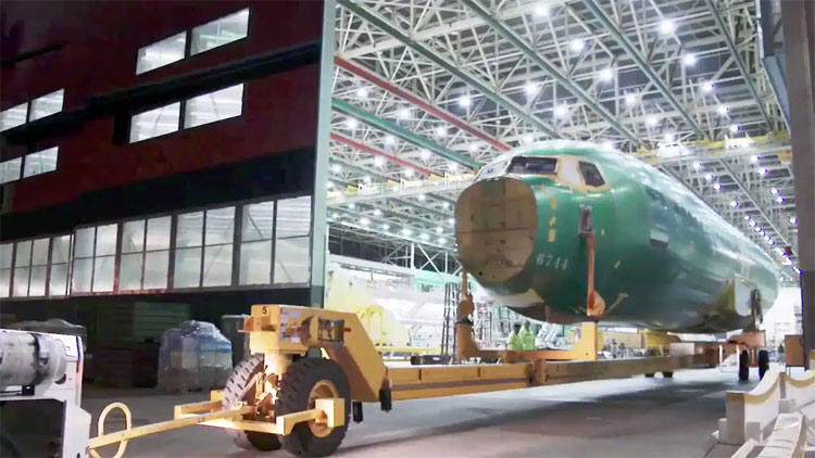 Quy trình lắp ráp mẫu máy bay Boeing bán chạy nhất lịch sử
