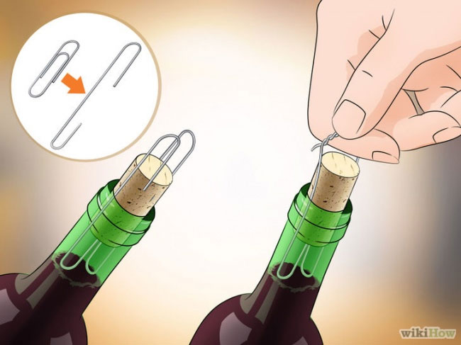 Bí kíp mở rượu vang không cần dụng cụ mà quý ông nào cũng phải biết!