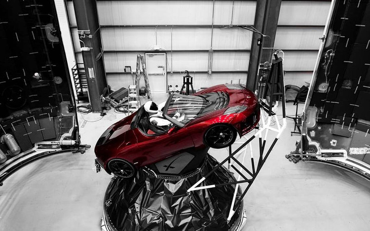 12 điều bạn có thể không biết về tên lửa Falcon Heavy của SpaceX
