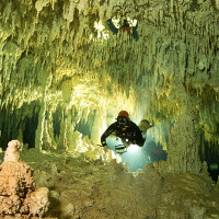 Thế giới" bí ẩn của người Maya bên trong hang động ngầm lớn nhất thế giới