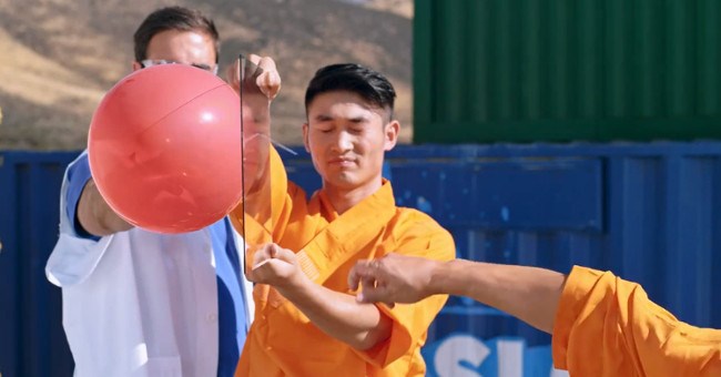 Tuyệt kỹ phi kim xuyên kính của đại sư Thiếu Lâm Tự