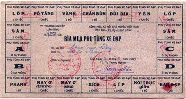 Phiếu mua phụ tùng xe đạp.