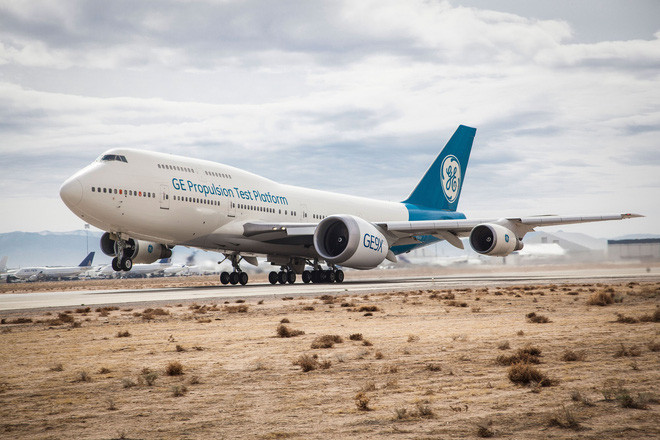 Boeing thử nghiệm động cơ phản lực lớn nhất thế giới