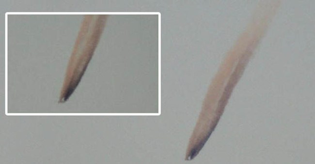 Khói nâu phủ bầu trời, người dân hoảng sợ người ngoài hành tinh tấn công