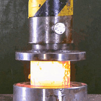 Mãn nhãn với màn thử nghiệm nén thép nóng chảy bằng máy ép thủy lực