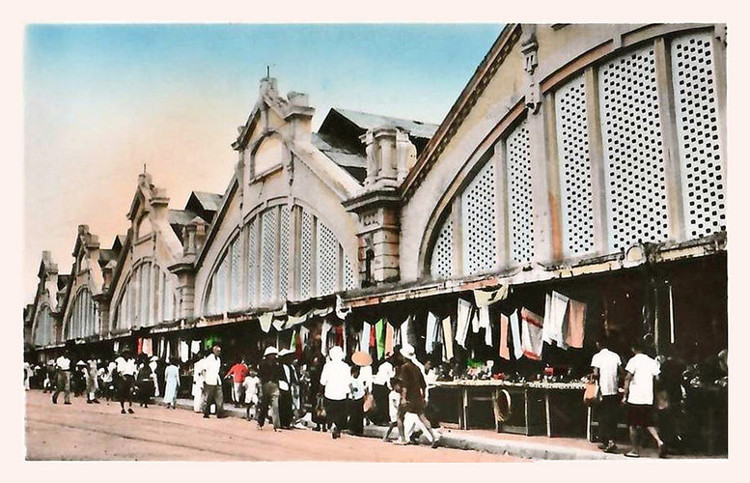 Chợ Đồng Xuân năm 1930 trong bưu ảnh của Pháp.