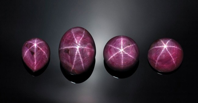 Đá ruby sao cực hiếm trị giá gần 100 triệu USD