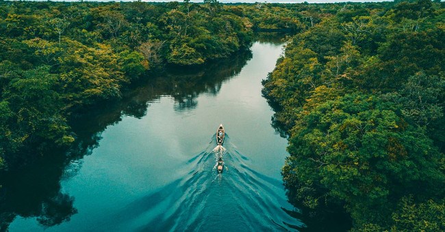 Vì sao sông Amazon dài hơn 6.000km không có cầu bắc ngang?
