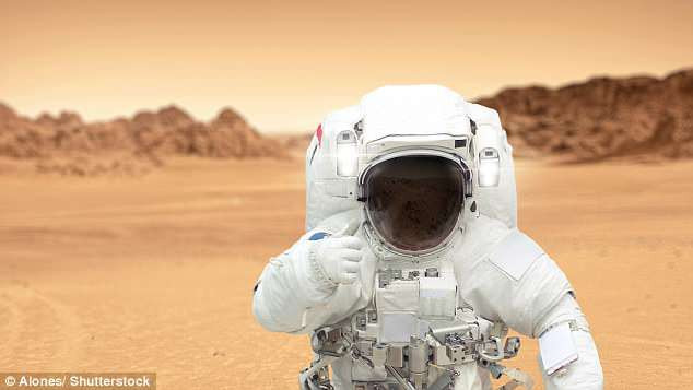 Chuyên gia NASA: Người đầu tiên đặt chân lên sao Hỏa phải là phụ nữ