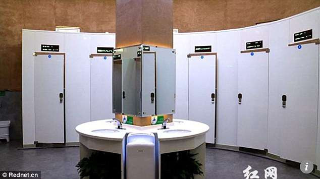 Toilet công cộng cũng biết nhận diện khuôn mặt ở Trung Quốc