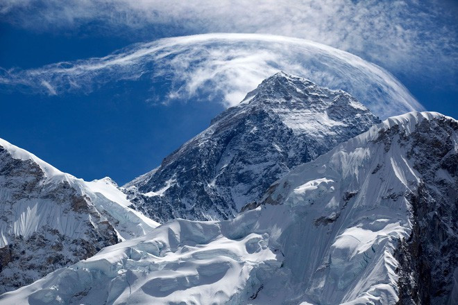 Everest vẫn là nóc nhà thế giới, nếu tính chiều cao từ mực nước biển.