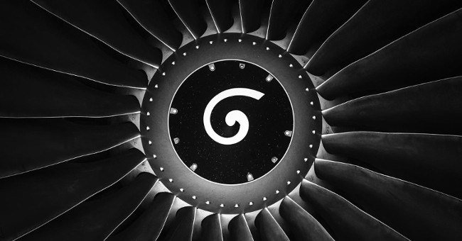 Hình trôn ốc trên động cơ máy bay? Phải chăng người ta vẽ cho vui?