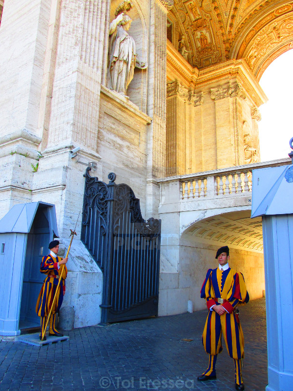 Vatican - Quốc gia nhỏ nhất thế giới kinh doanh và đầu tư ra sao?