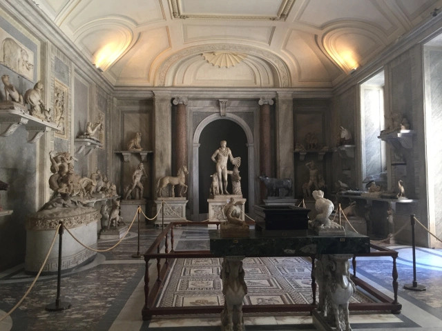 Vatican - Quốc gia nhỏ nhất thế giới kinh doanh và đầu tư ra sao?