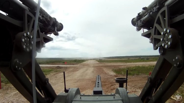 Robot xe tăng Uran-9 mà Nga vừa triển khai ở Syria có gì hấp dẫn?