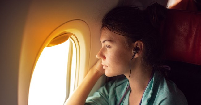 Tại sao một số người lên máy bay lại khóc như mưa?