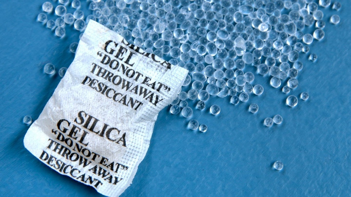 Bước đầu tìm ra chất hút ẩm mới hiệu quả gấp đôi silica gel