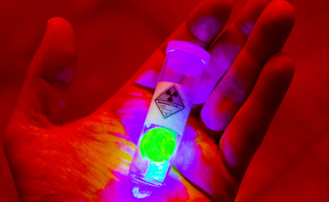 Chuyện gì xảy ra nếu bạn ăn phải chất phóng xạ uranium?