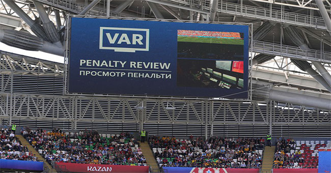 Toàn cảnh về công nghệ VAR lần đầu được áp dụng tại sân chơi Asian Cup