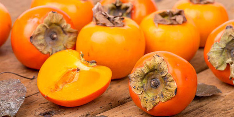 Bất ngờ với những lợi ích sức khỏe của quả hồng giòn
