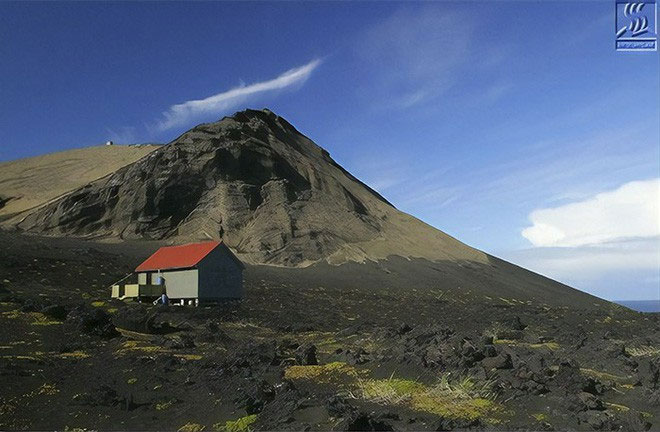 Đảo núi lửa Surtsey: Cấm địa kỳ bí của giới khoa học ngoài khơi Iceland