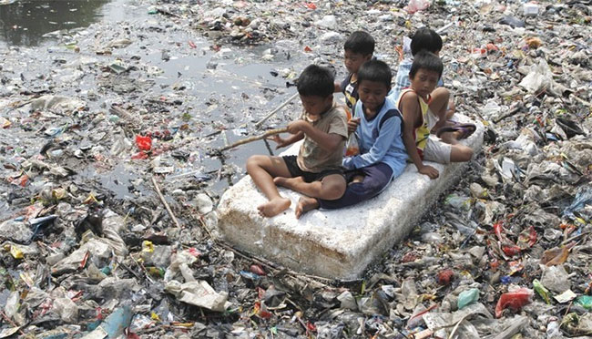 Đến năm 2030: Thế giới sẽ ngập trong rác thải nhựa vì Trung Quốc cấm nhập khẩu rác