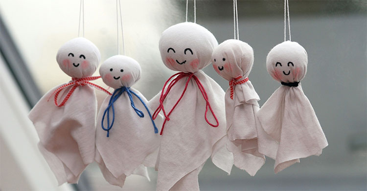 Đằng sau búp bê cầu nắng đáng yêu của người Nhật là câu chuyện khá rùng rợn