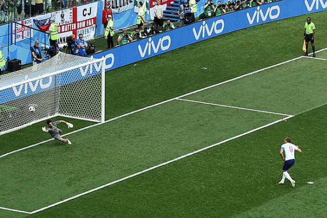 Nghiên cứu các cú sút penalty, Stephen Hawking thấy gì?