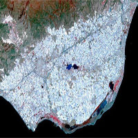 Ở Tây Ban Nha có một khu vực nhà kính trồng cây san sát, nhìn thấy được từ quỹ đạo