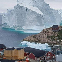Băng trôi 11 triệu tấn "ghé chơi", cả ngôi làng ở Greenland nín thở