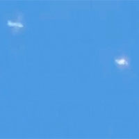 Khoảnh khắc máy bay truy đuổi UFO biến mất bí ẩn