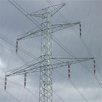 Tại sao đường dây tải điện và trụ điện không bị đoản mạch khi trời mưa?