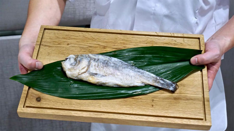 Nếu tưởng ý nghĩa ban đầu của món sushi là nguyên liệu tươi sống thì bạn đã lầm!