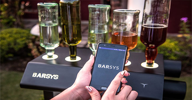 Cỗ máy này sẽ khiến các bartender thất nghiệp trong tương lai?