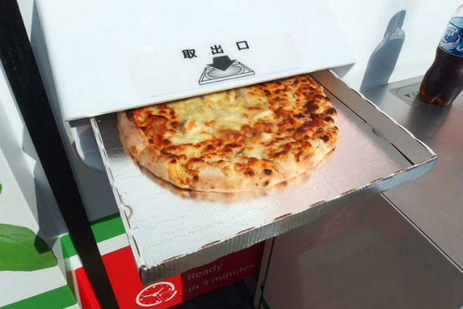 Máy bán pizza tự động ở Nhật - Chẳng cần lo cửa hàng đóng cửa, cứ ra mua là có!